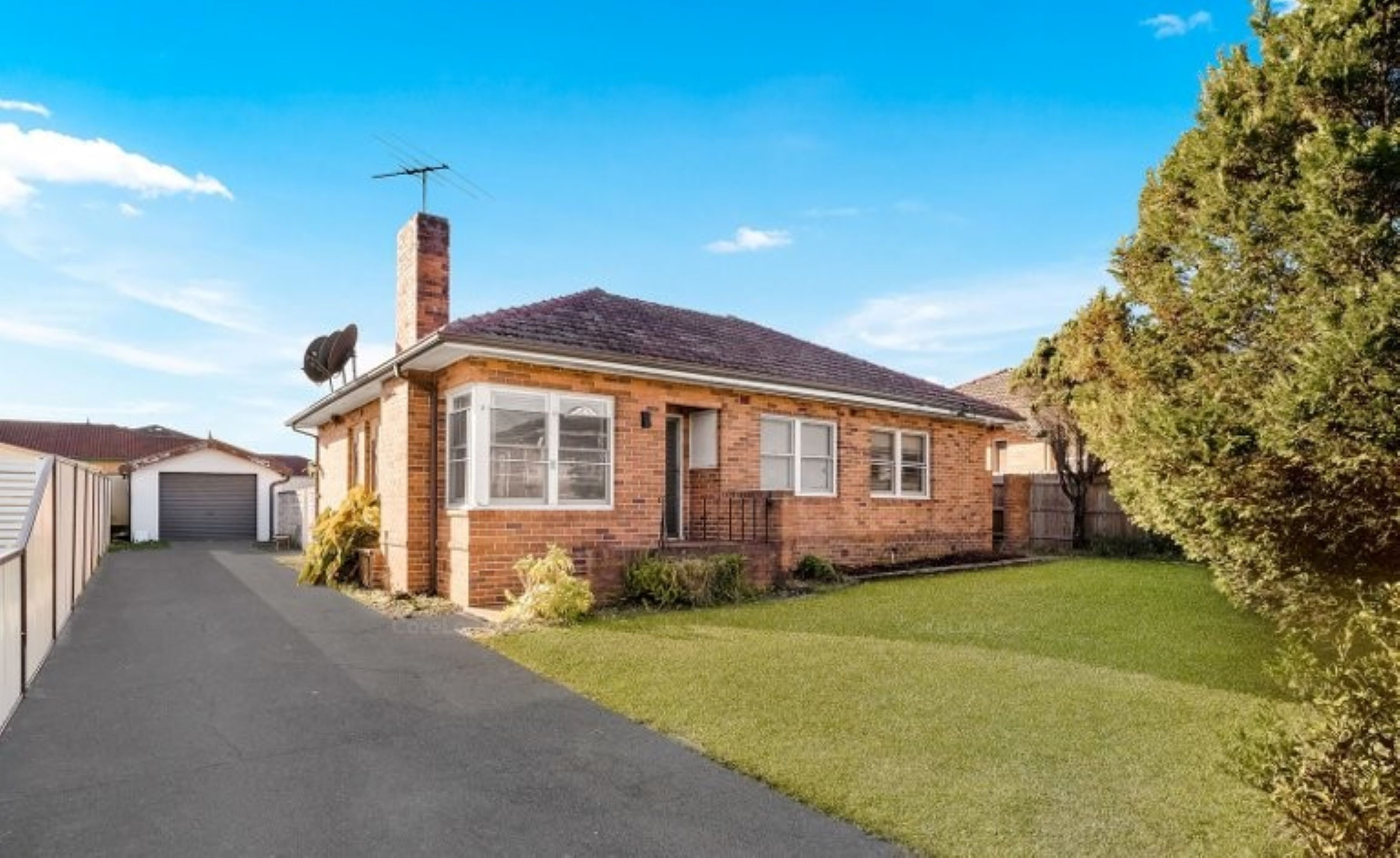 14. 8 Burrimul St Kingsgrove.jpg
