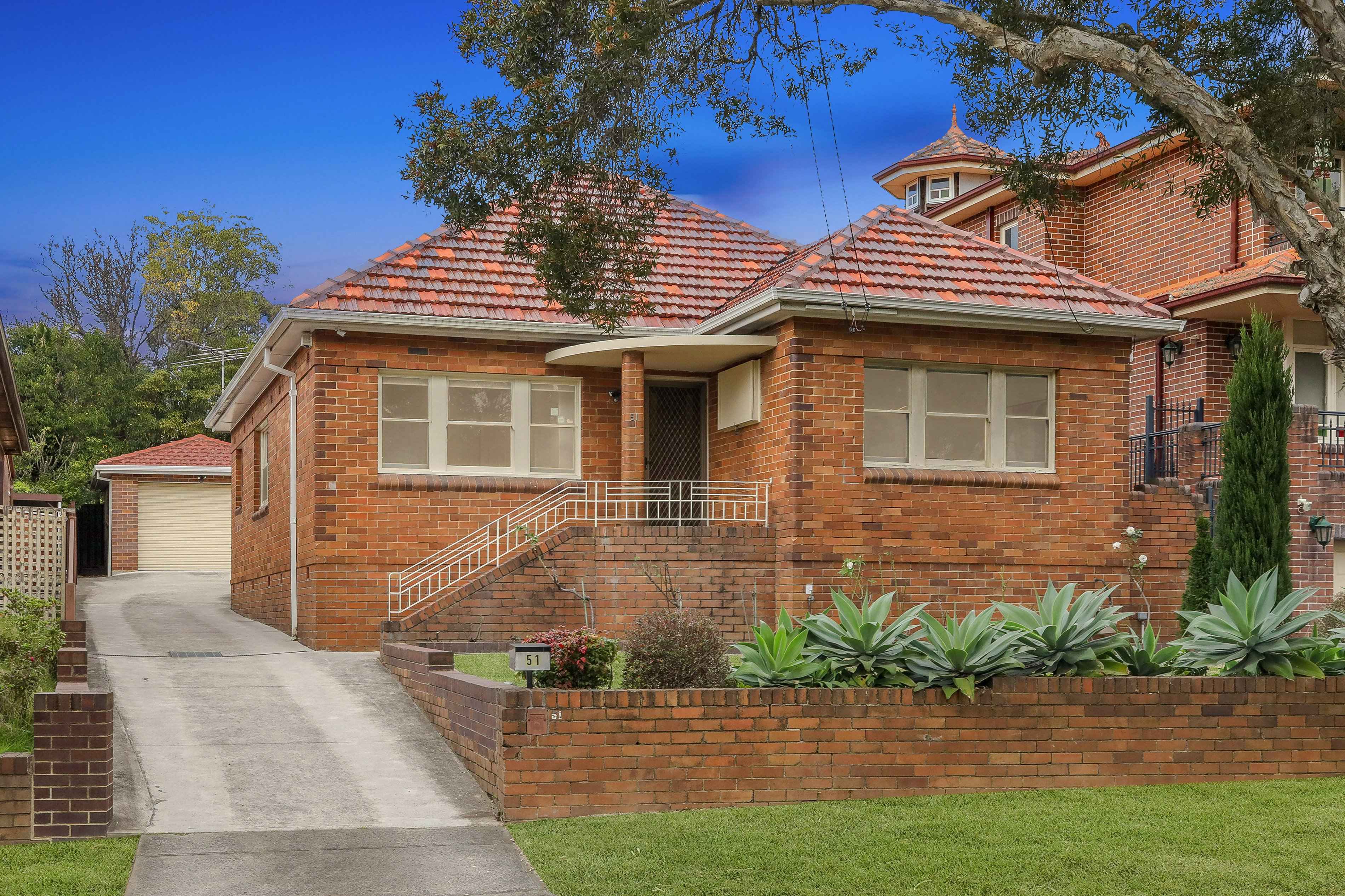 3. 51 Vivienne St Kingsgrove.jpg