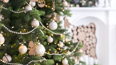 Effortless Christmas Decor this Summer cover