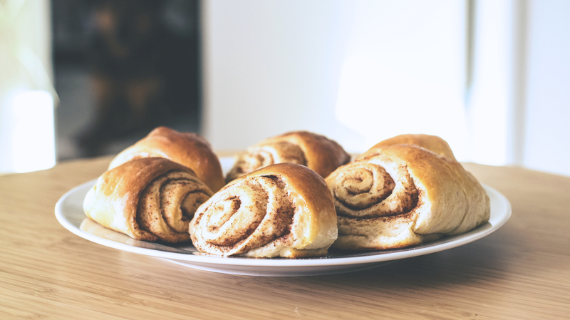 baked goods cinnamon scroll