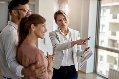 Finding The Best Real Estate Agent To Sell Your Home cover